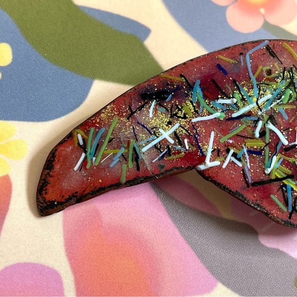 vintage enamel on copper quotation mark shaped brooch pink confetti - Picture 5 of 9